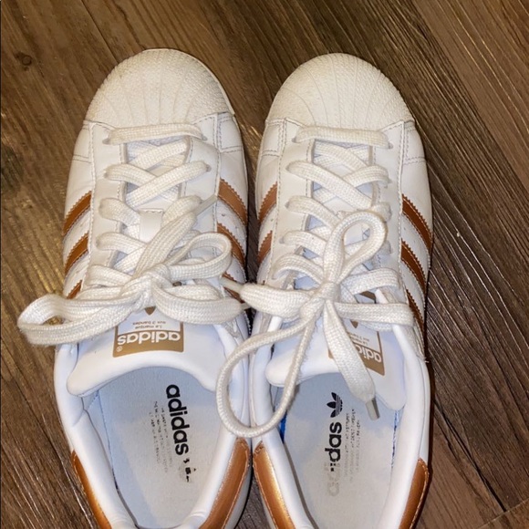 Adidas Superstars - Picture 4 of 4